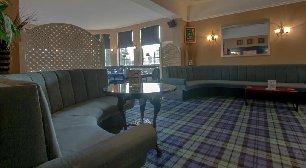 Plough Motel 2*